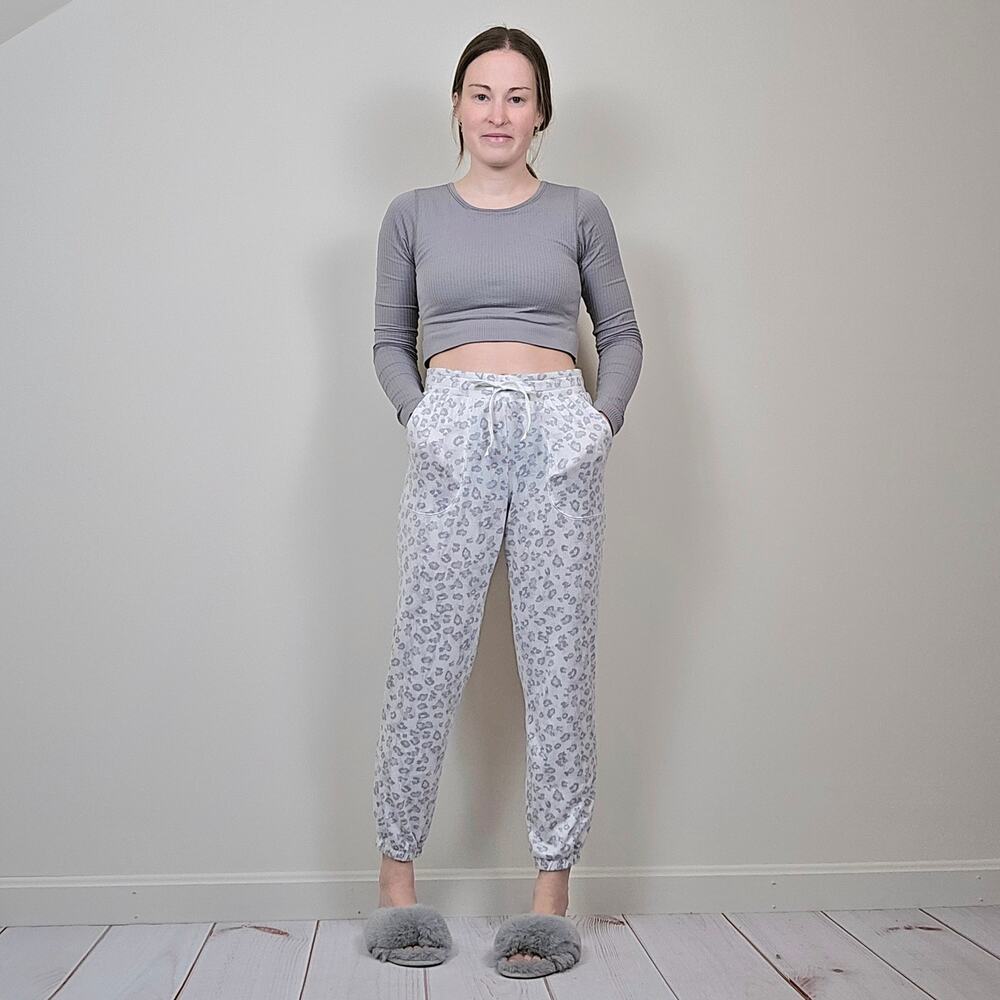 Sonoma Leopard Lounge Joggers PJ Pants White Gray Small